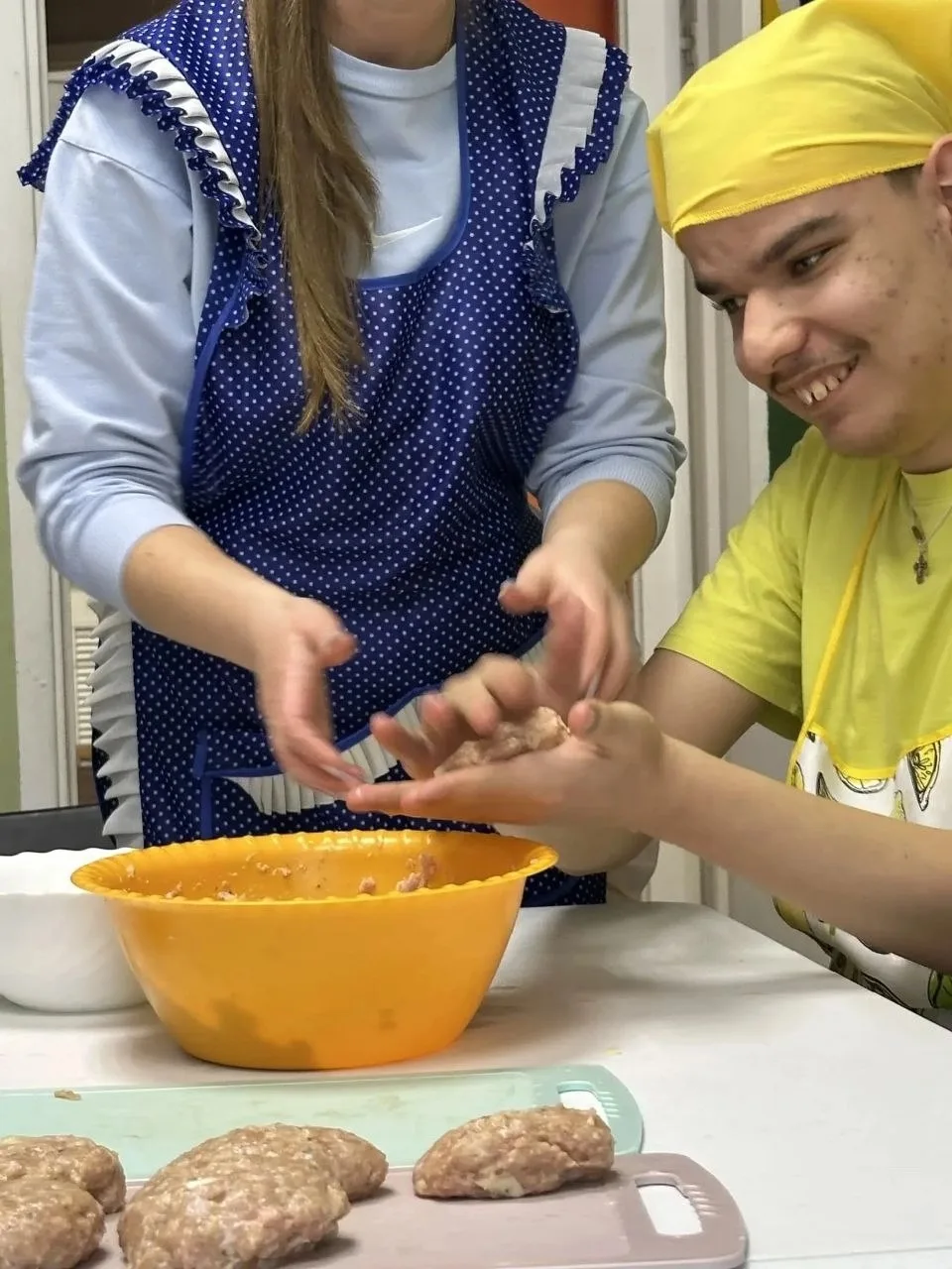☀️ Кажется, учебный год закончился.

Но если честно, у нас в «Солнечных детях» ничего не заканчивает