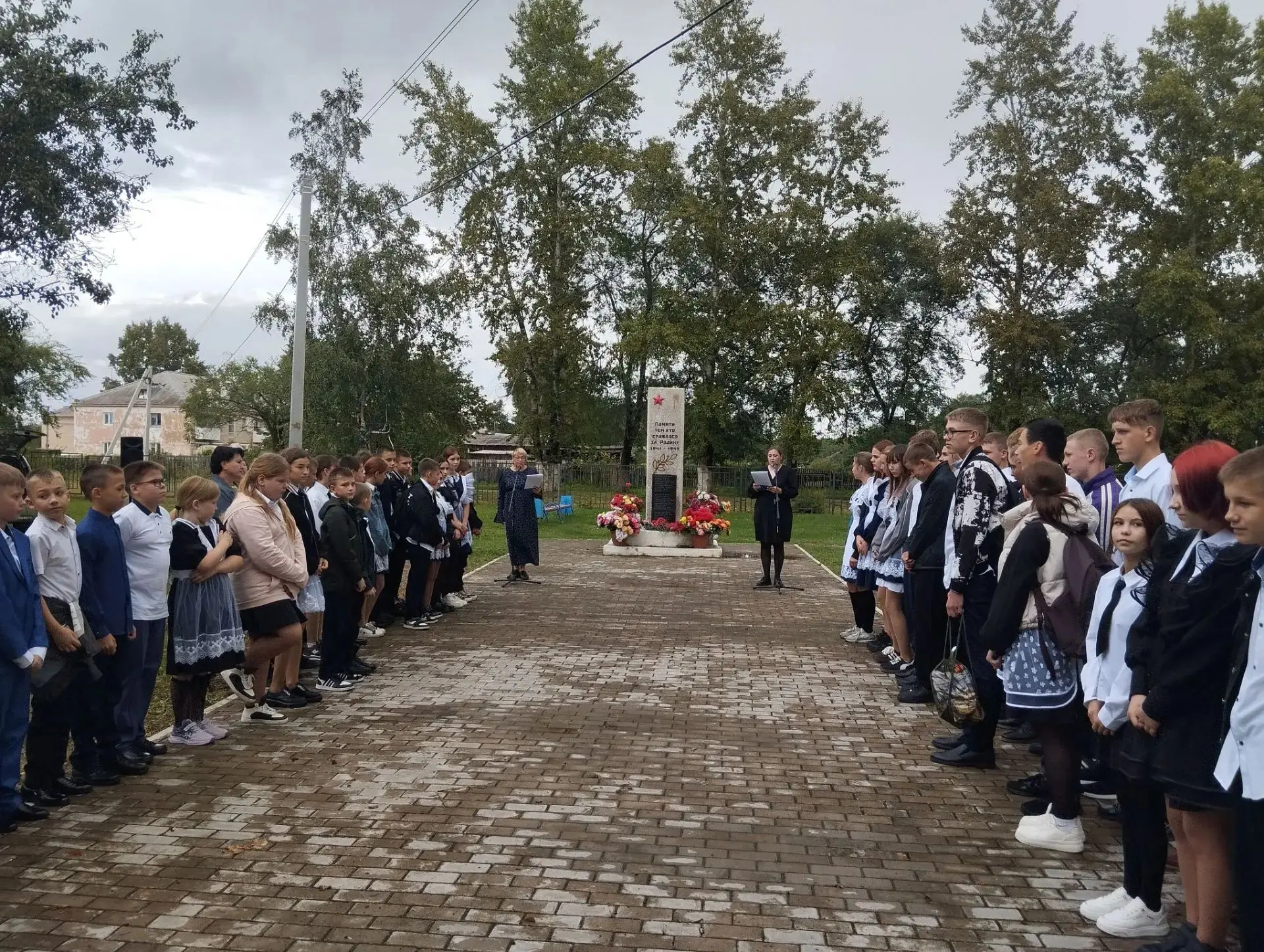 Сегодня в селе Дубовое состоялся митинг, посвященный Дню окончания Второй мировой войны...