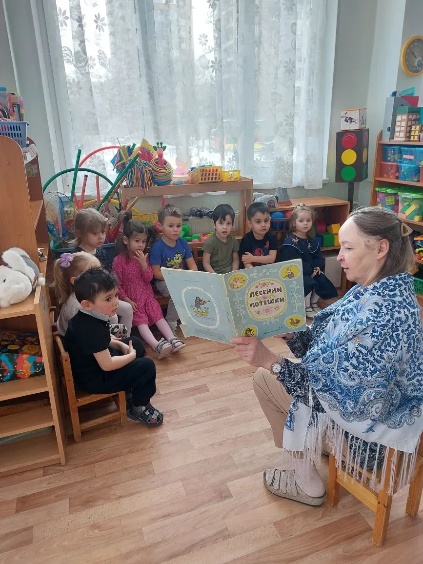 В рамках празднования Международного дня родного языка 21 февраля воспитанники младшей ...