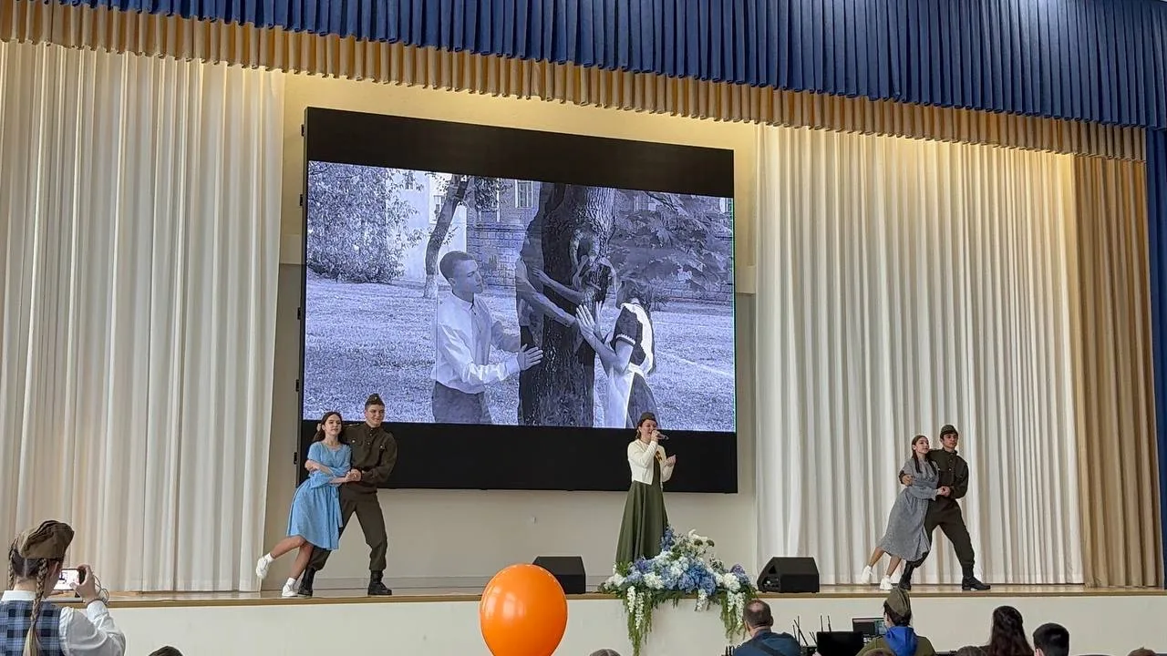 🎉 Концерт, посвящённый 9 мая: Вечная память и патриотизм 🇷🇺  🇷🇺В нашей школе прошел замечательный ко