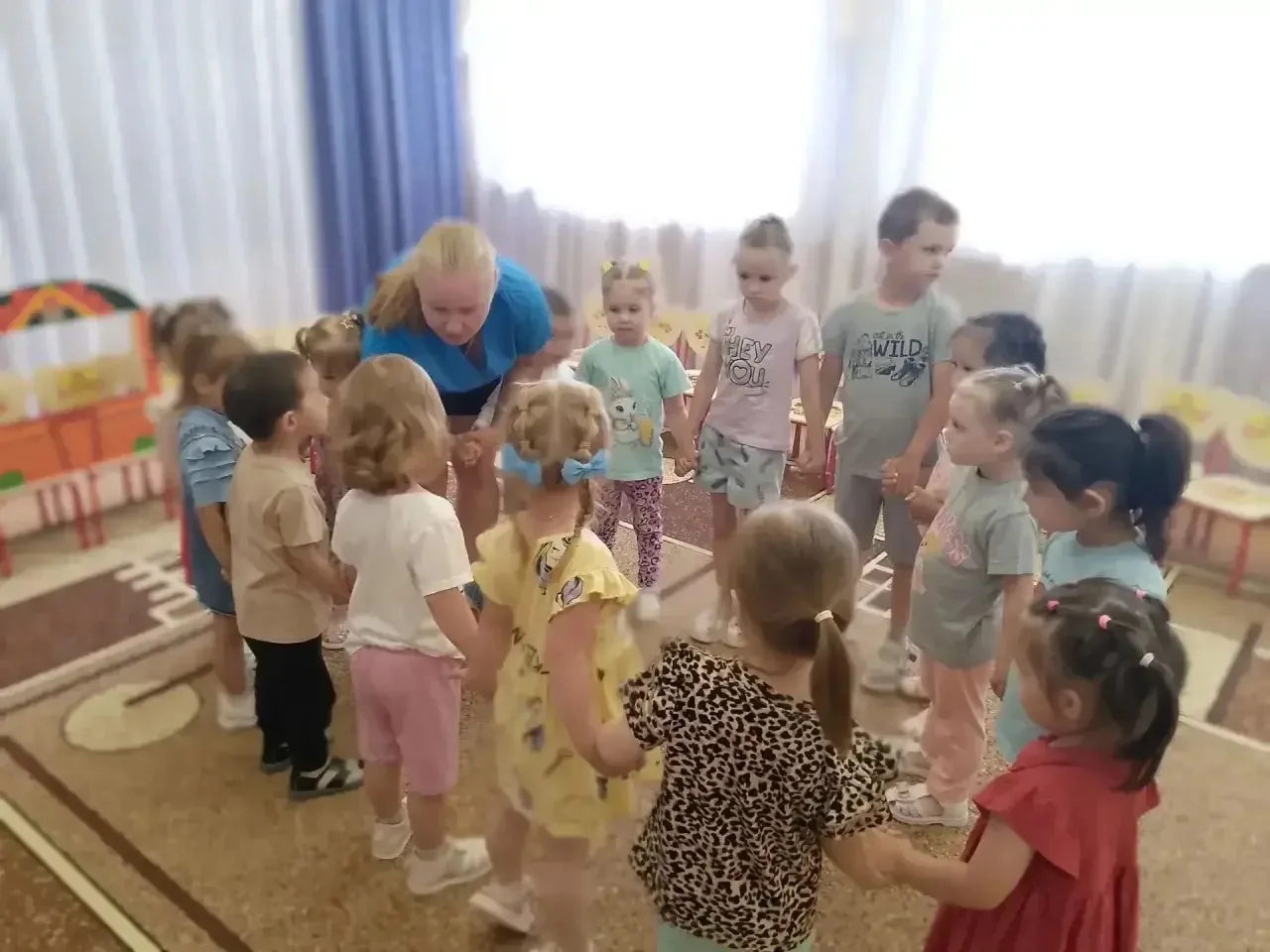 Сегодня в нашем детском саду случилось настоящее волшебство! Поздравить наших дорогих и...