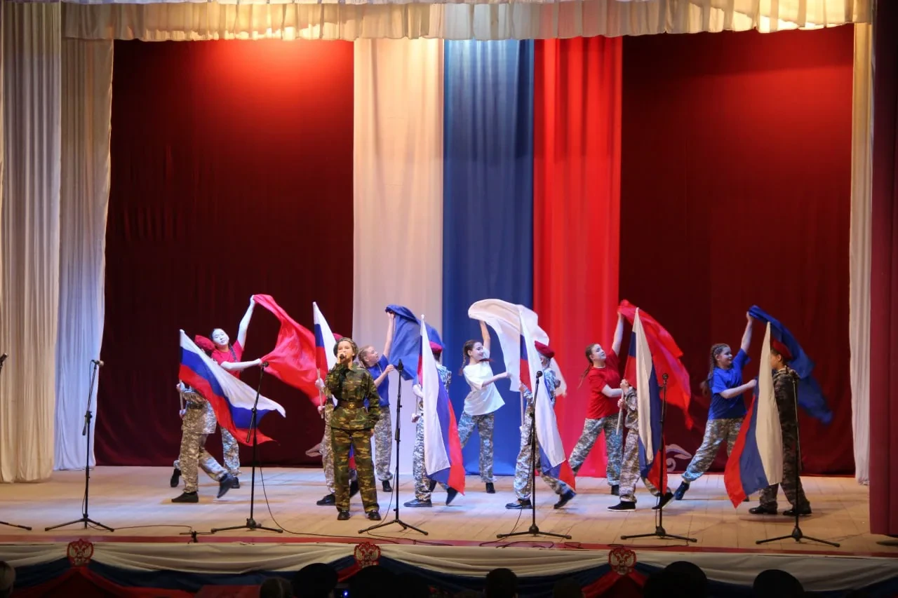 19 февраля проходил фестиваль патриотической песни «Отчизны Верные Сыны» в с. Караванный. От нашего 