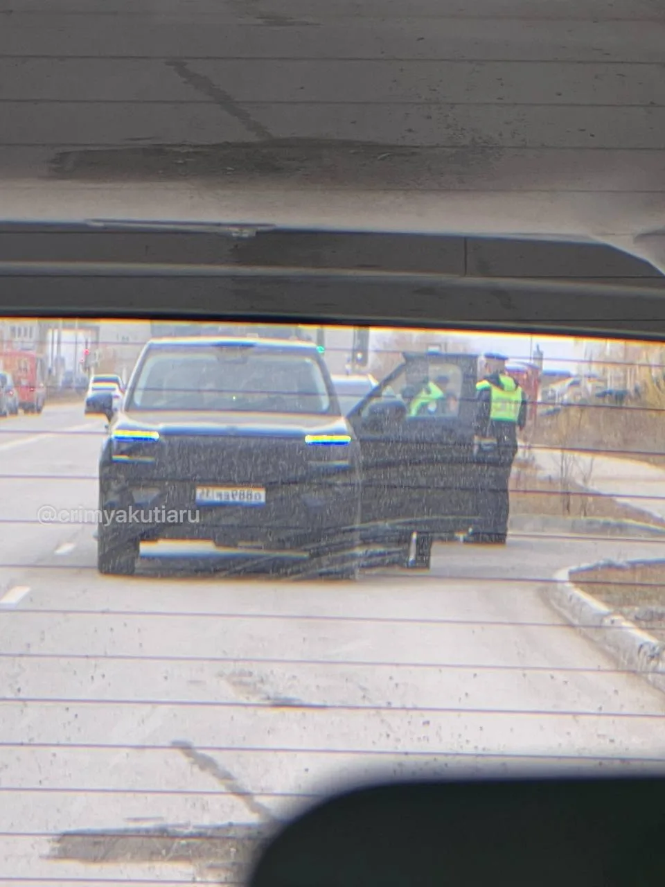 В Якутске на улице Суорун Омоллоон сотрудники ГИБДД задержали элитный китайский внедоро...