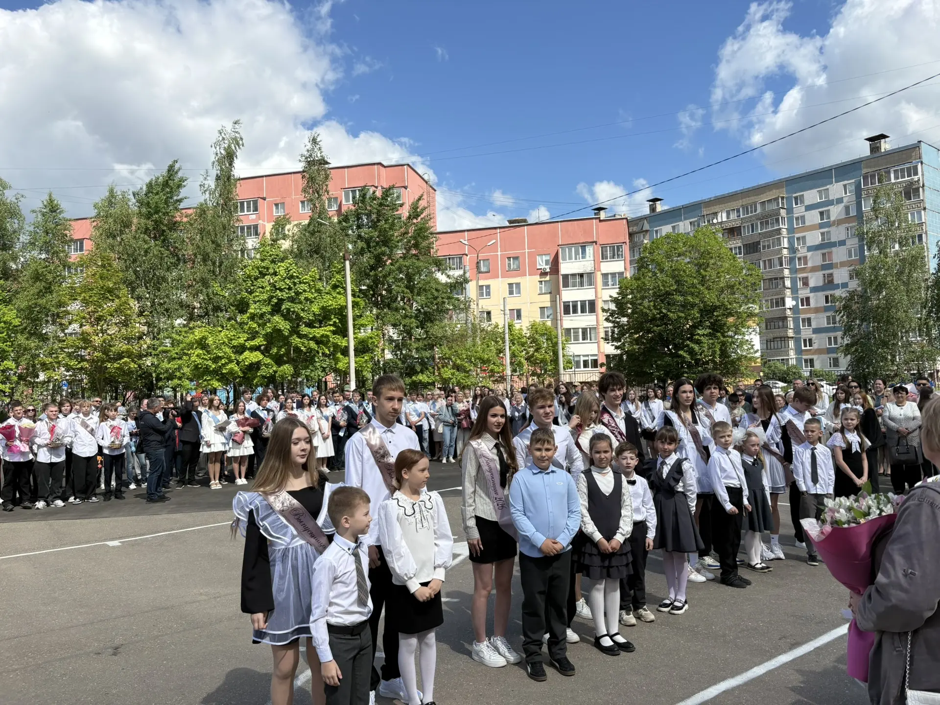Последний звонок: праздник прощания со школой