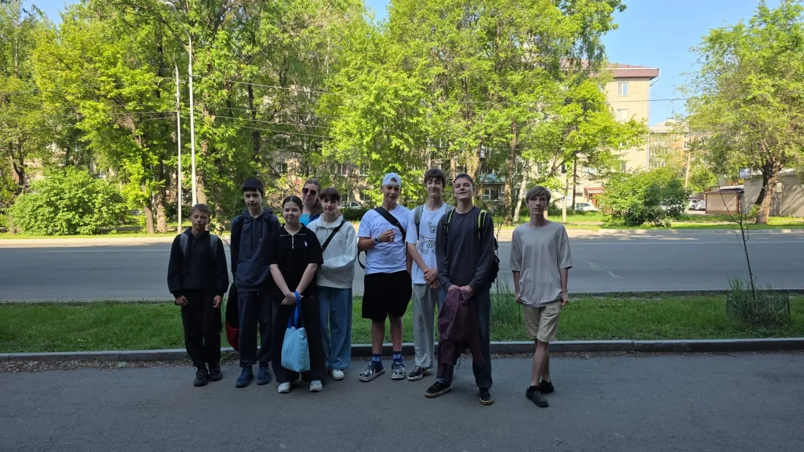 По итогом конкурса 12 июня ученики нашего 8 «Г» класса отправились в захватывающую автобусно-пешеход