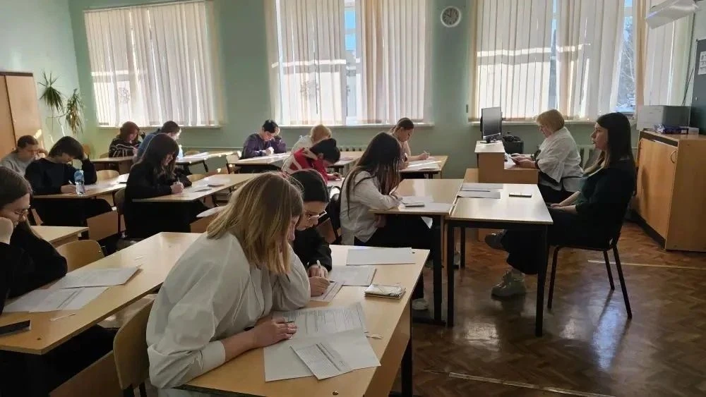 В первую неделю после весенних каникул учащихся 9–11 классов общеобразовательных учрежд...