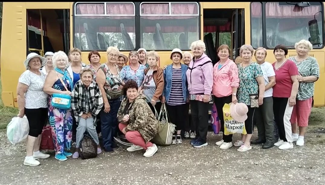 Июль – макушка лета». У каждой хозяйки полно дел в огороде, но во вторник, все дела были отложены на