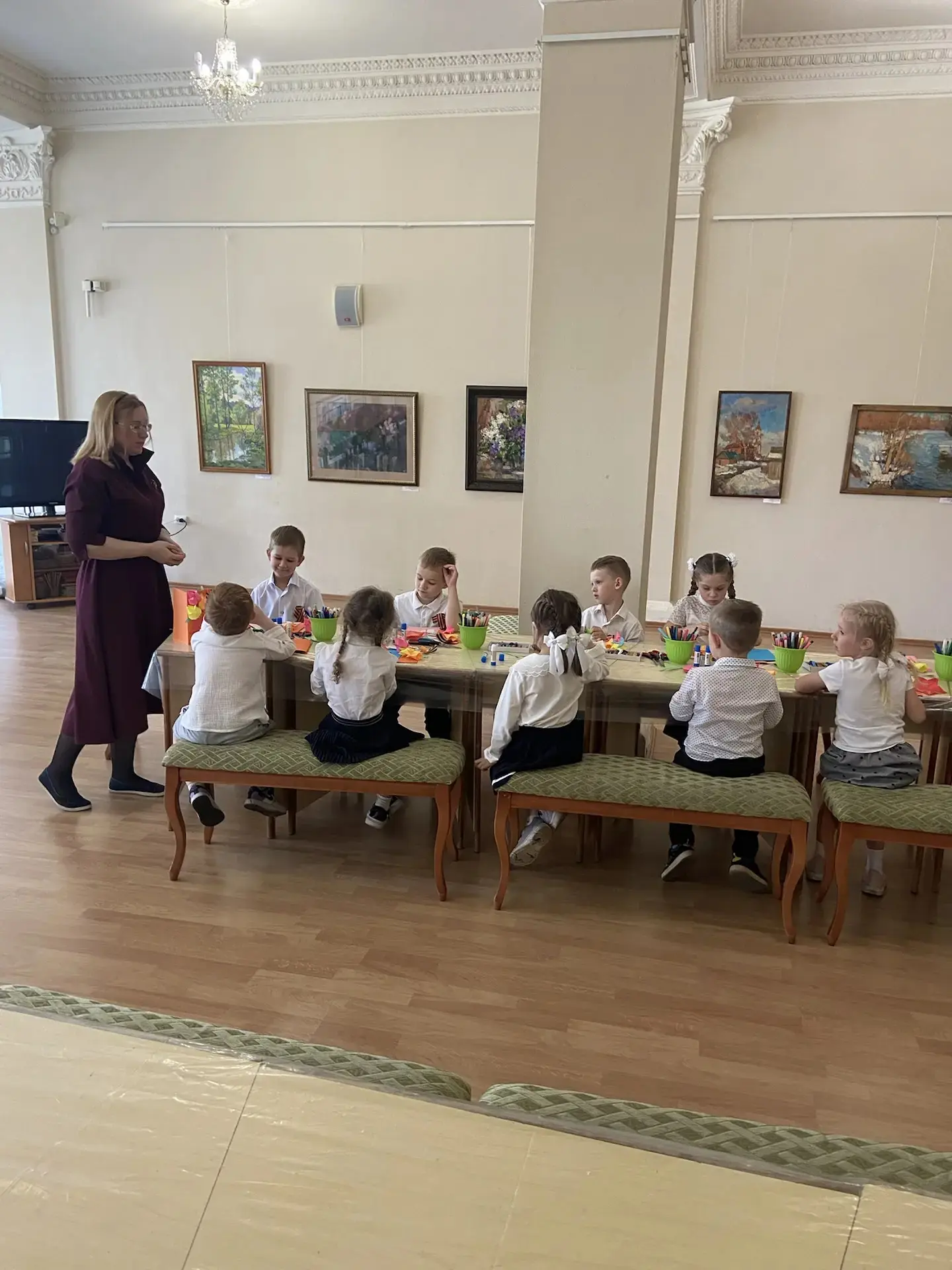 🎨 «Марафон Победы» в Художественной галерее: открытки для героев