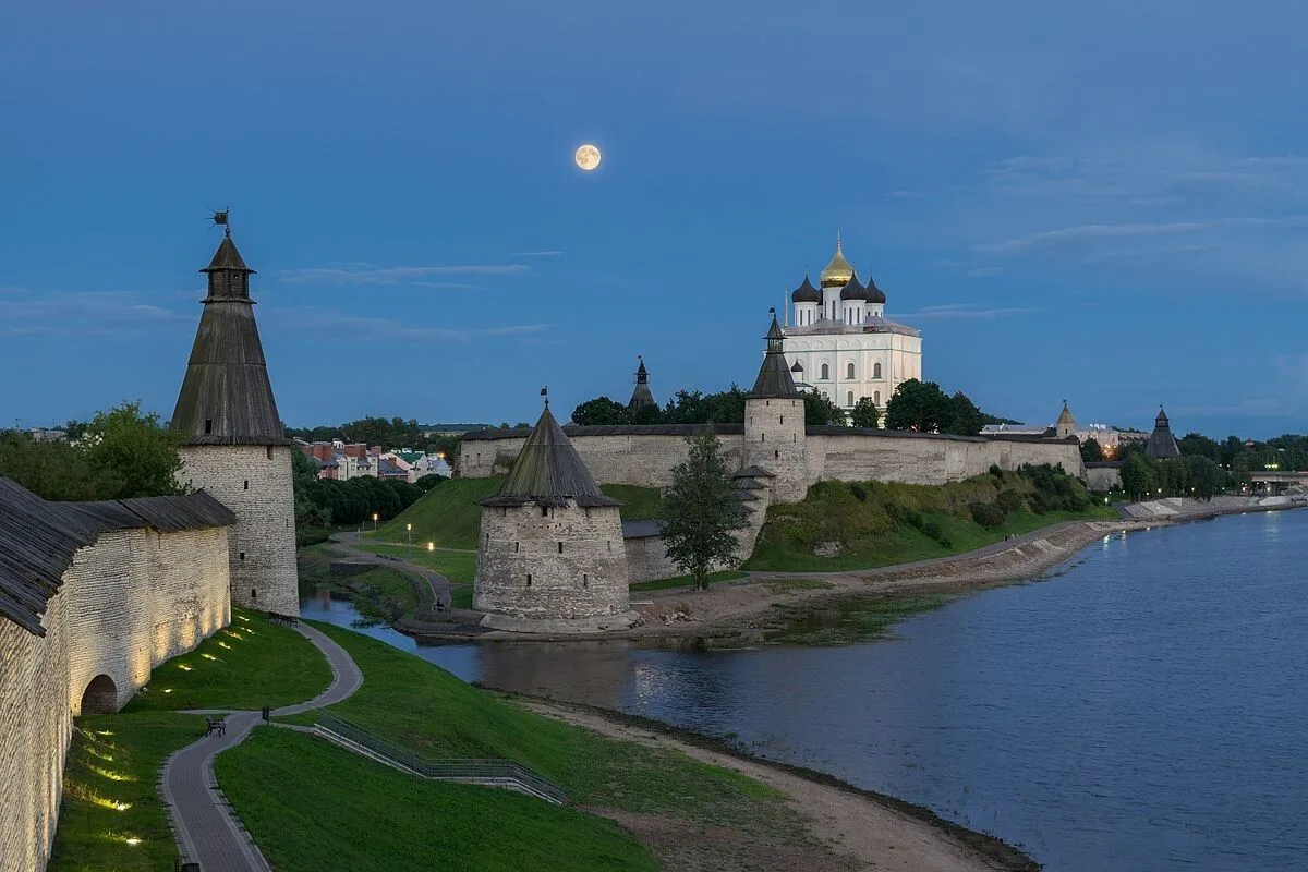 Псковский Кром (Псков)