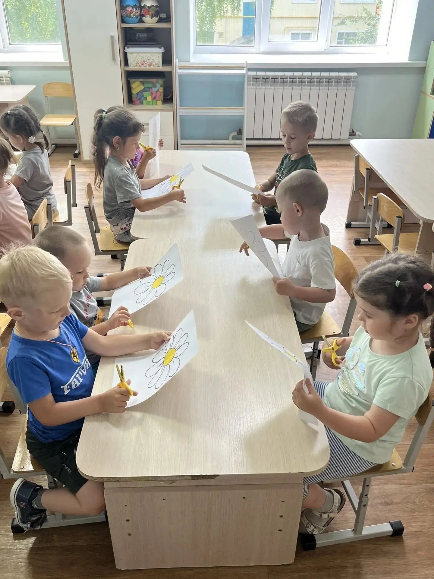 Во II группе раннего возраста был невероятно ответственный день. Готовясь ко Дню семьи, наши дети ос