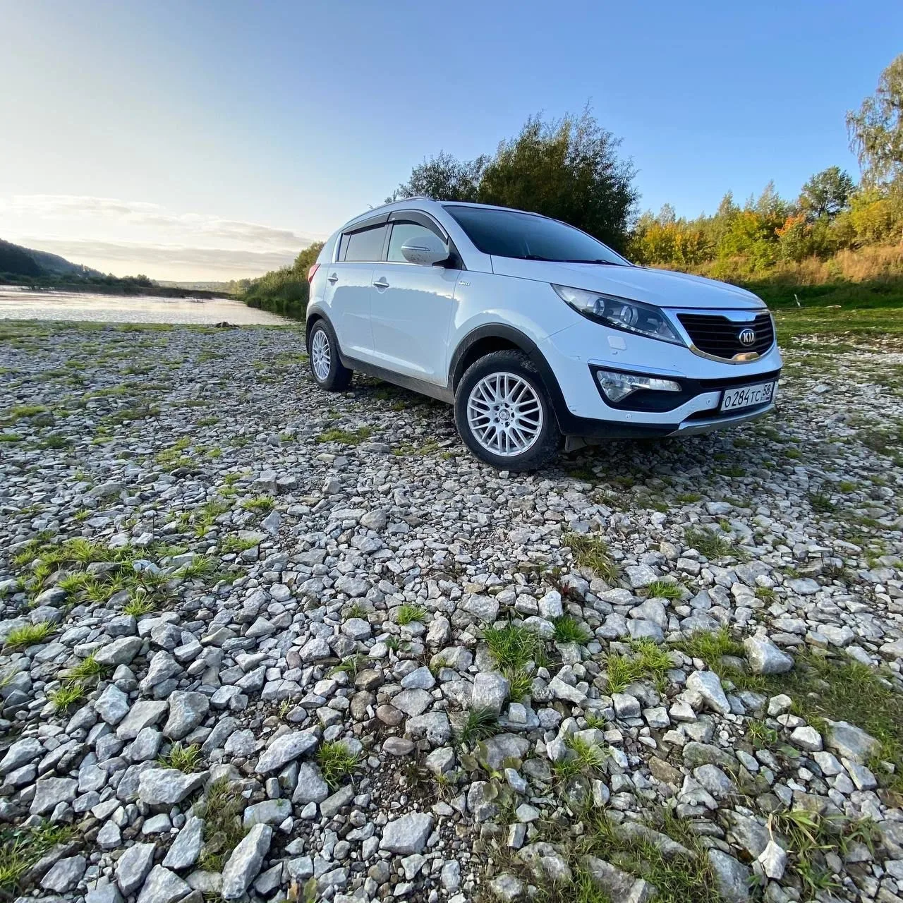 Продам надежный личный автомобиль , собственник не перекуп, 4 WD включаемый , 4 стеклоп...