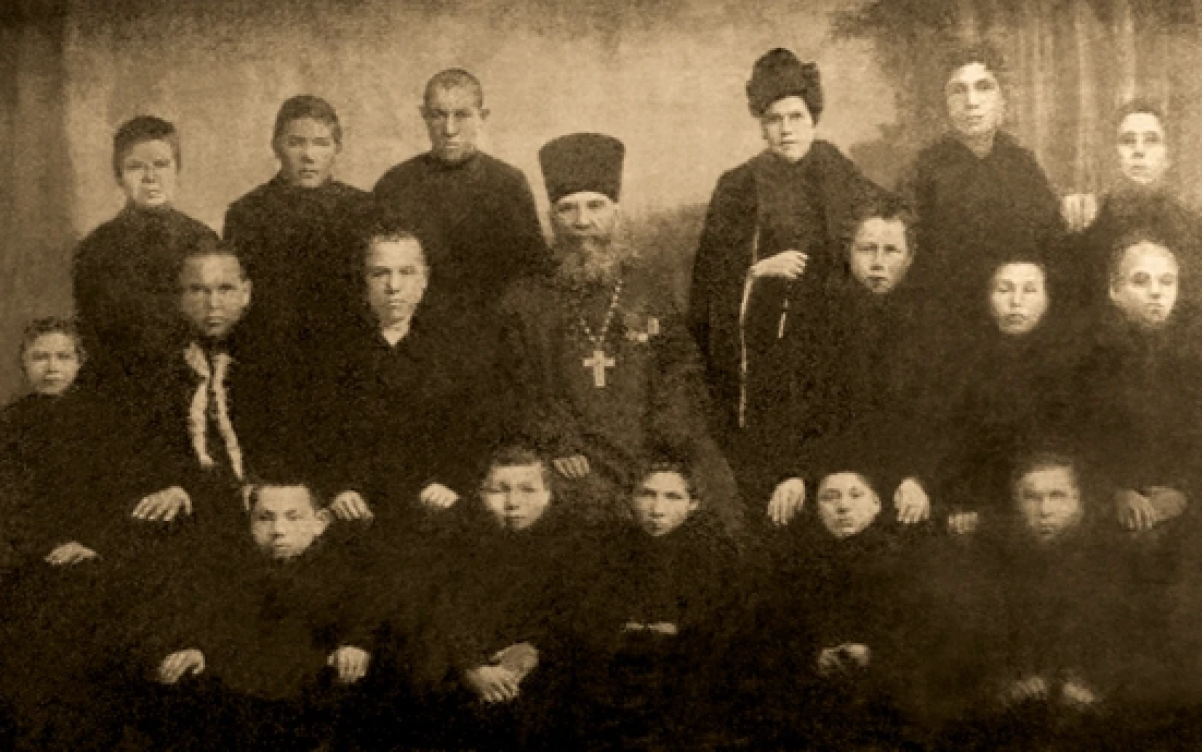 РОДСТВЕННИК И ИСТОРИЯ ПРОМЫШЛЕННОСТИ