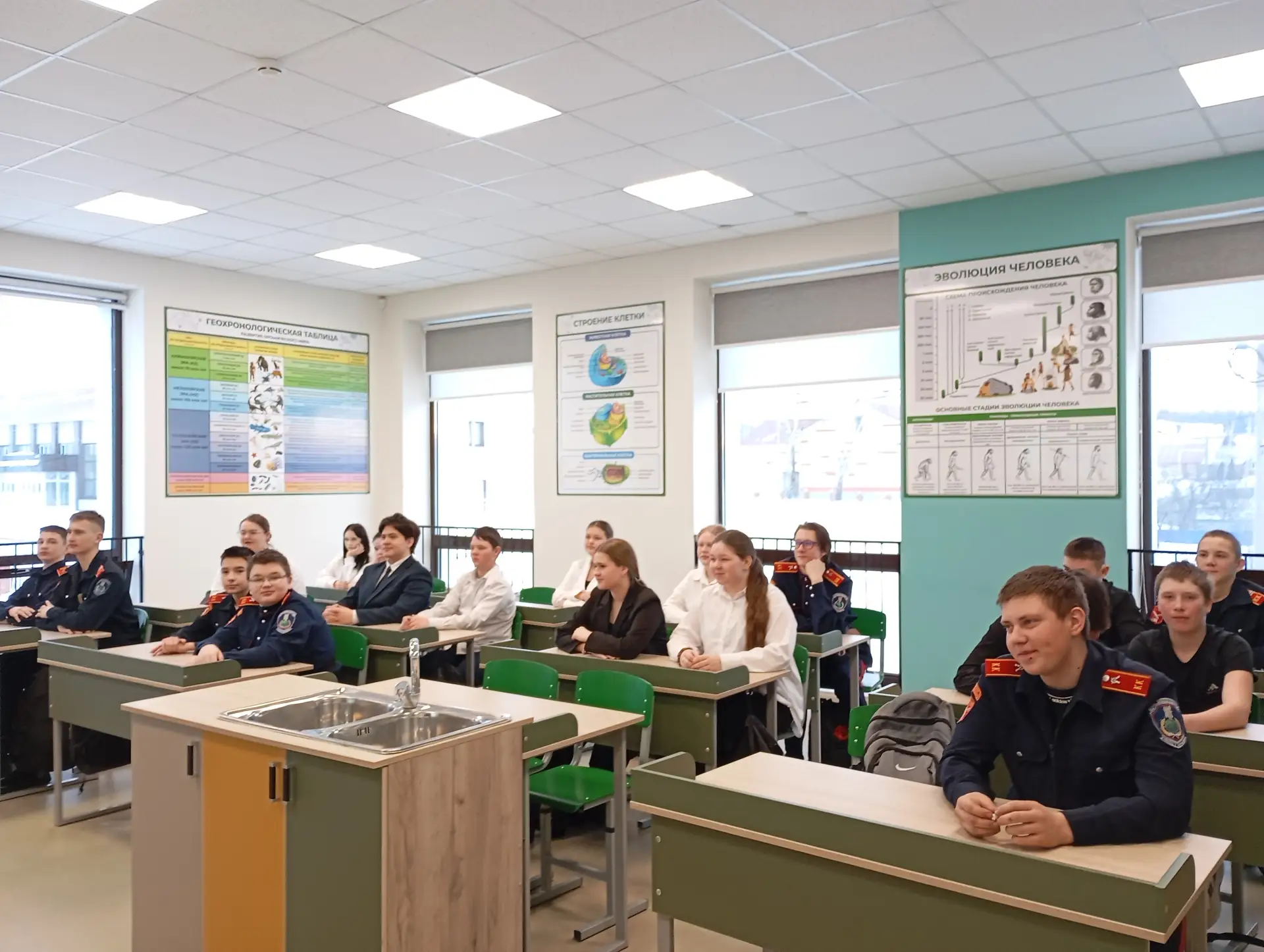 26 февраля с учащимися 8 класса прошло внеурочное занятие «Россия мои горизонты» по тем...