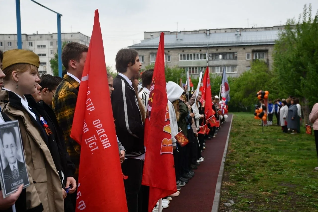 🕊️ Сегодня в нашем лицее прошло шествие Бессмертного полка, в котором приняли участие ...