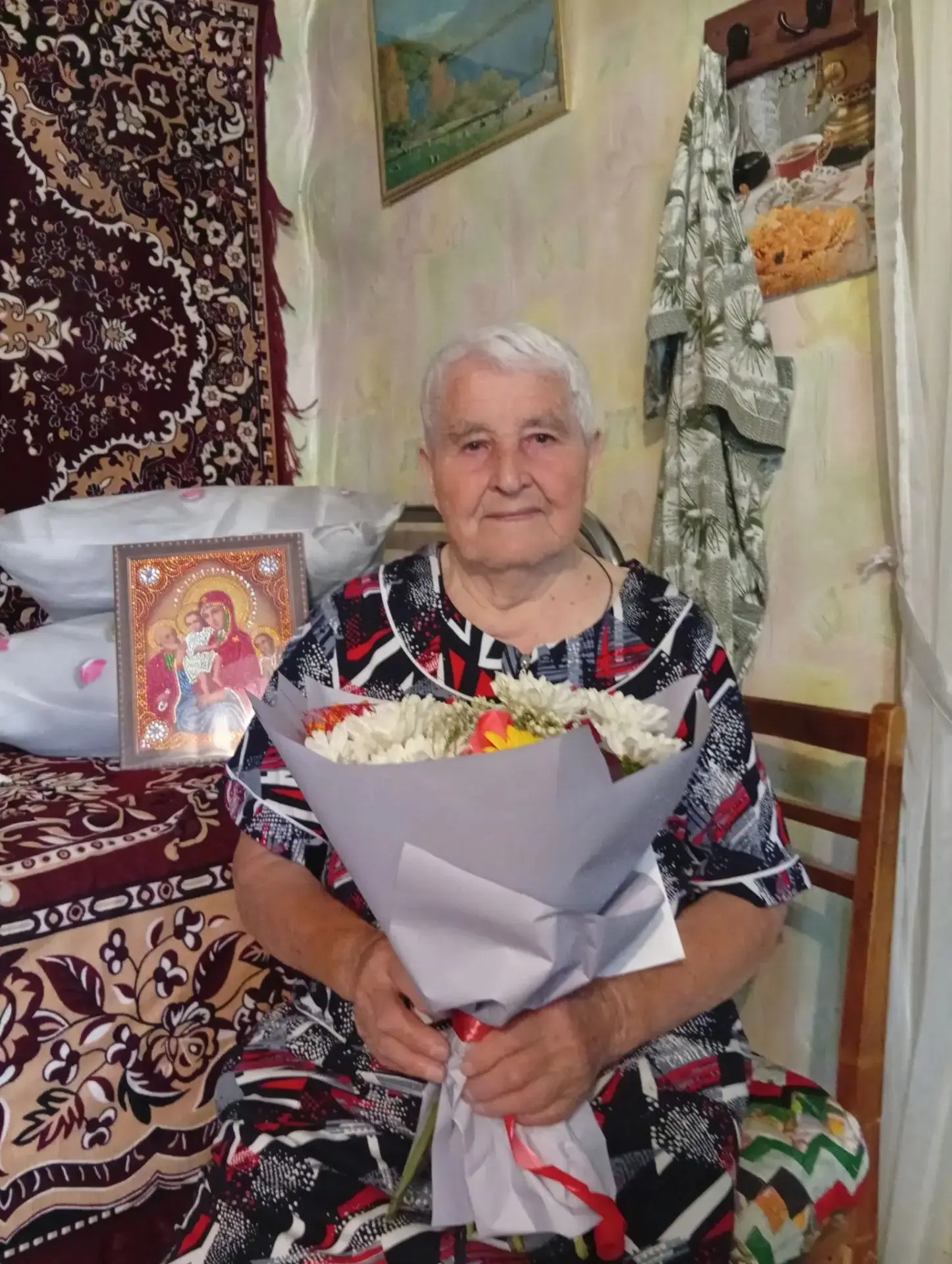 На стругокрасненской земле продолжается волна тёплых поздравлений — здесь по-прежнему с...