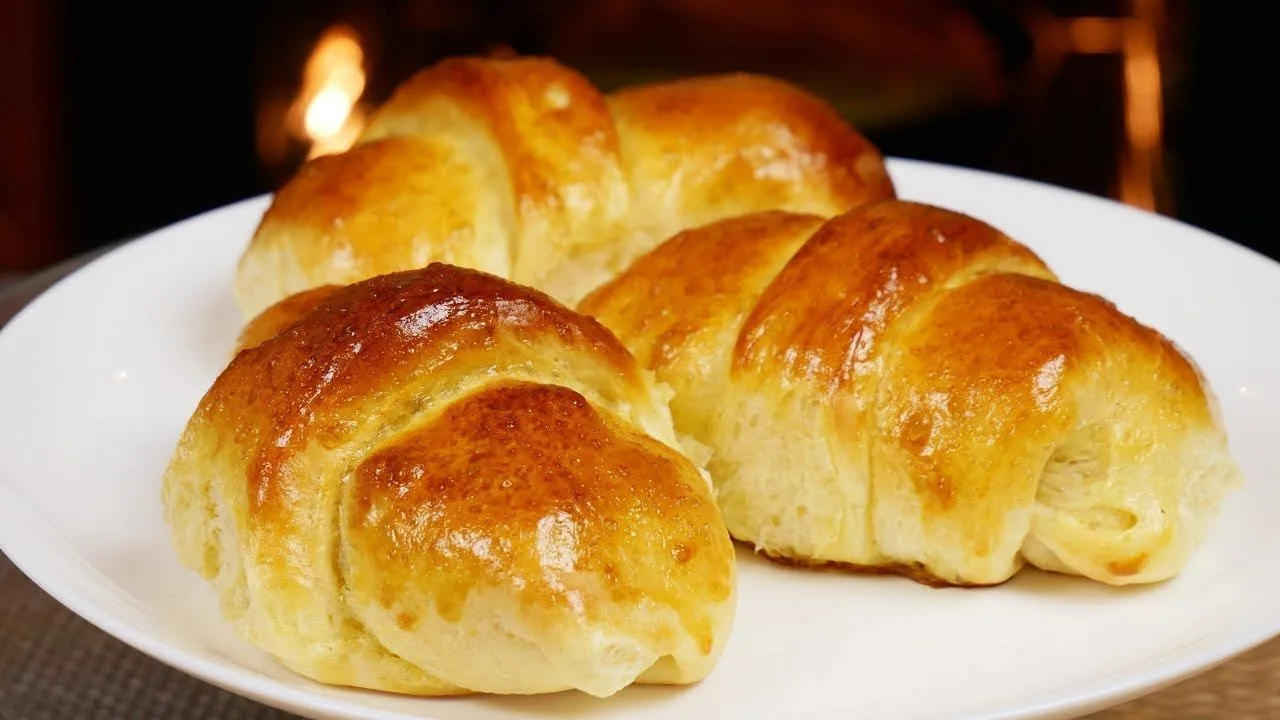✨ Сдобные ПИРОЖКИ с яблоками 🍎🥐Мягкие, ароматные, румяные пирожки с сочной яблочной начинкой — нас