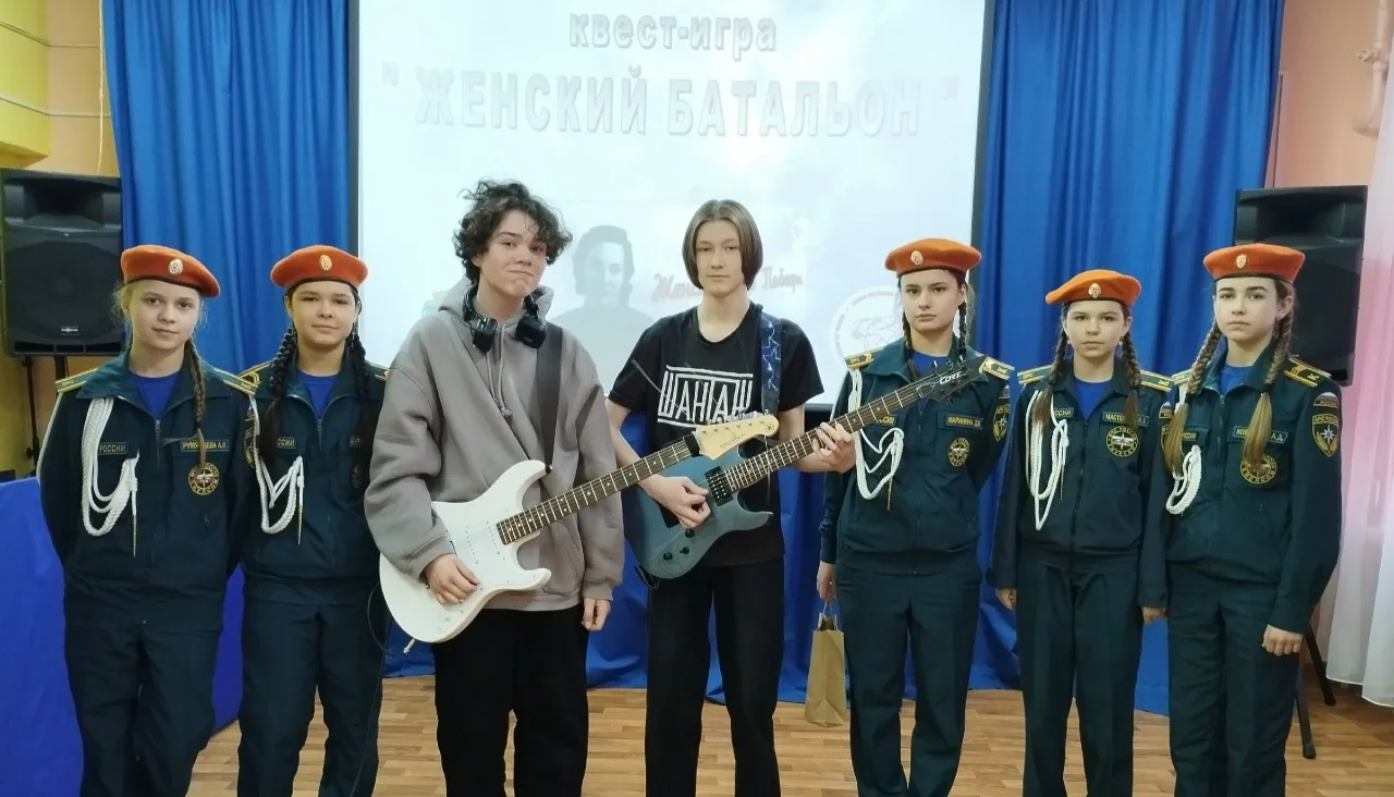 Девочки-героини: "Женский батальон" покорил Кинешму!  19 февраля Центр внешкольной работы в Кинешме 