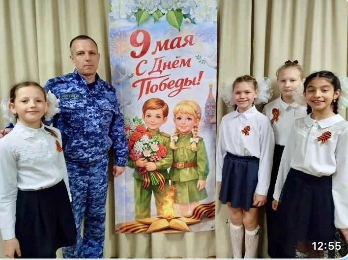 День Победы- Великий праздник для всей нашей страны! И сегодня  сотрудник Росгвардии, к...