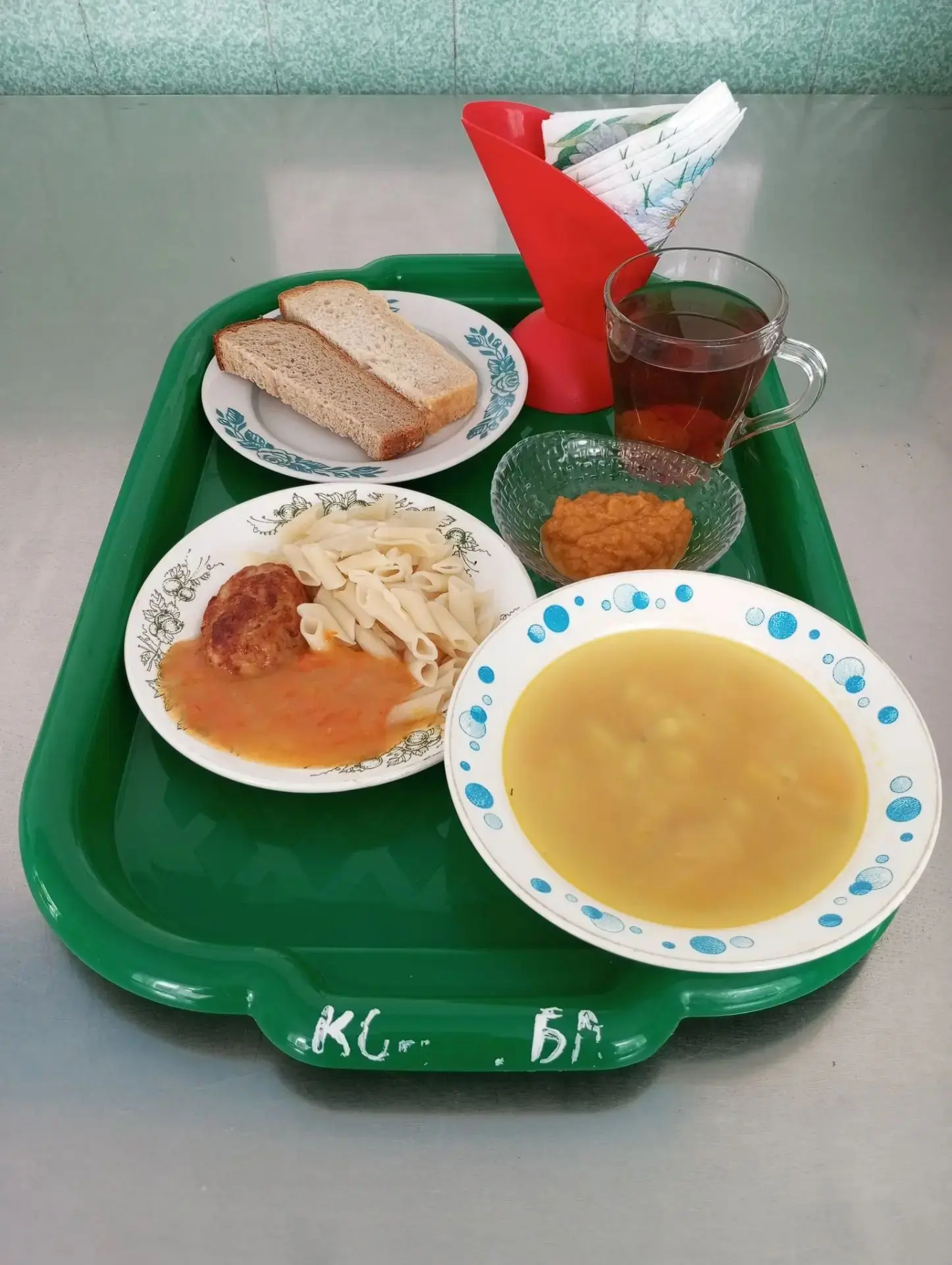 Вид питания обед:
Суп 🍲гороховый, 
Котлета из птицы припущ. соусом красным основным, 
Макаронные из