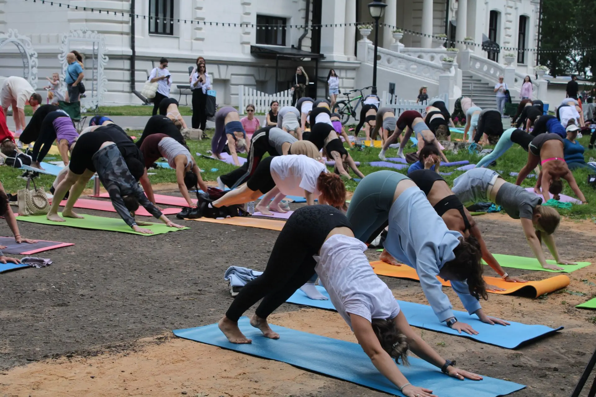 We worked as hard as possible on the «Yoga Day» 💯

As we wrote earlier, a bright and inspiring «Yog