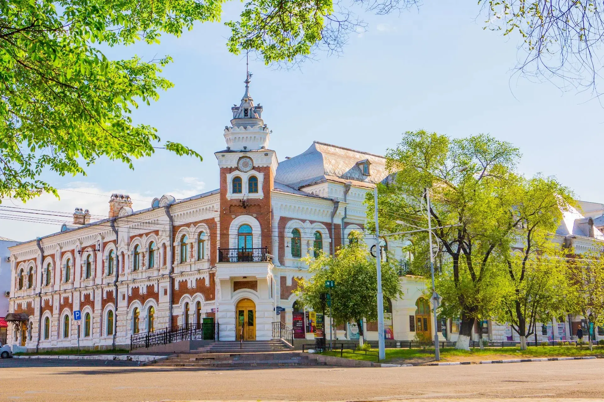 🏛В Амурской области капитально ремонтируют музеи
 
В Шимановске по президентскому нацпроекту «Семья