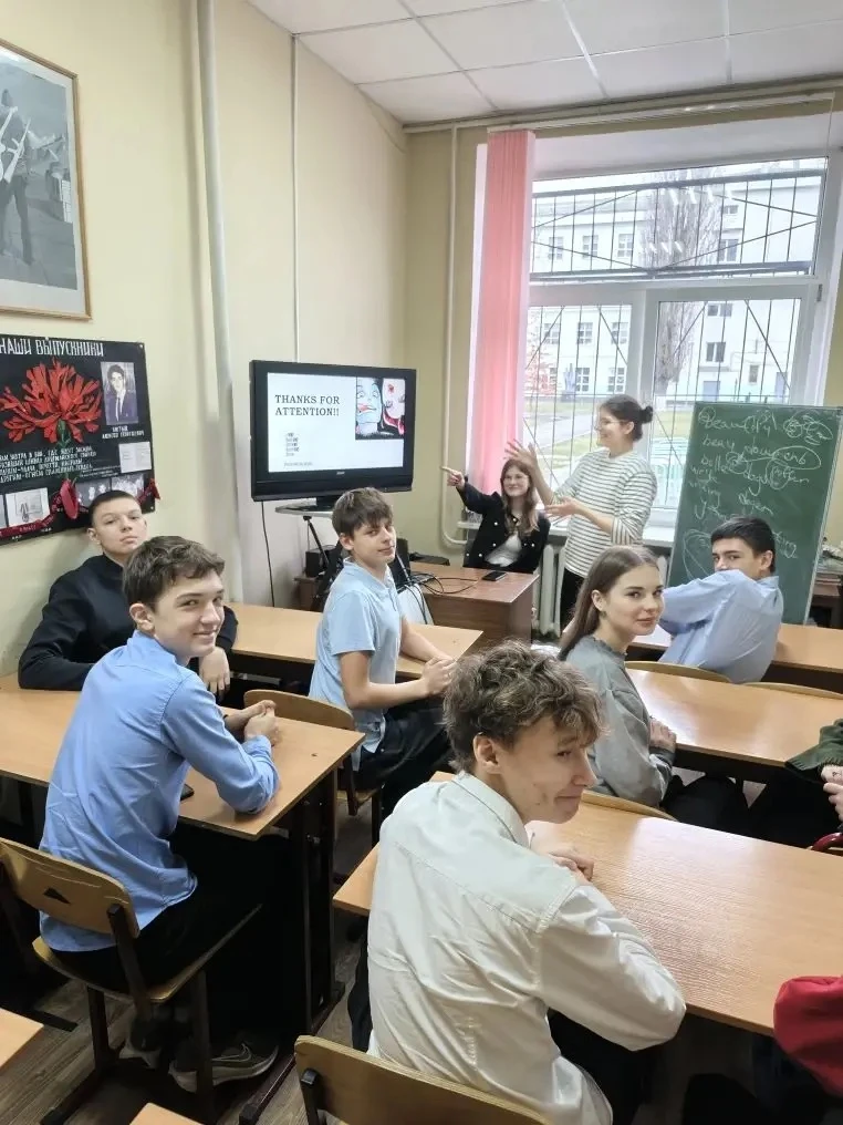 Учащиеся 9а,9б, 10а, 11б окунулись в историю развития английского языка! Увлекательное мероприятие о