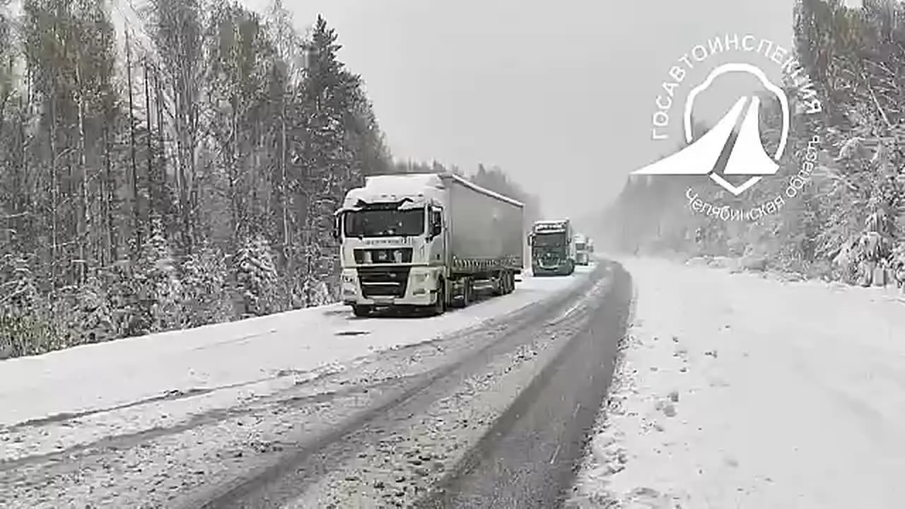 Снег завалил Челябинскую область — всего за сутки здесь выпало почти 40% месячной нормы...