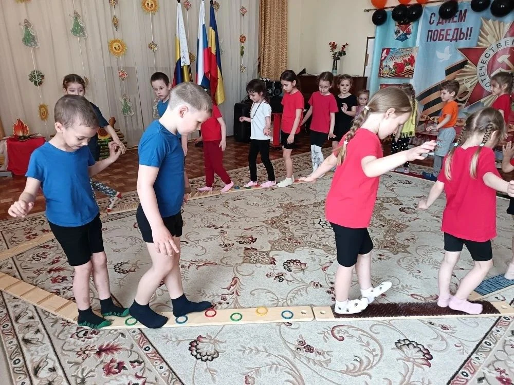 На этой неделе у воспитанников кружка "Весёлая ритмика" детского сада номер 4 прошли итоговые заняти