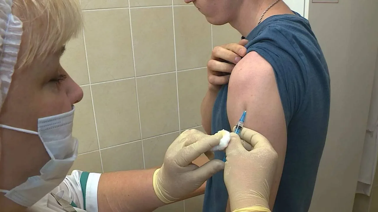 В Кировской области продолжается вакцинация от гриппа