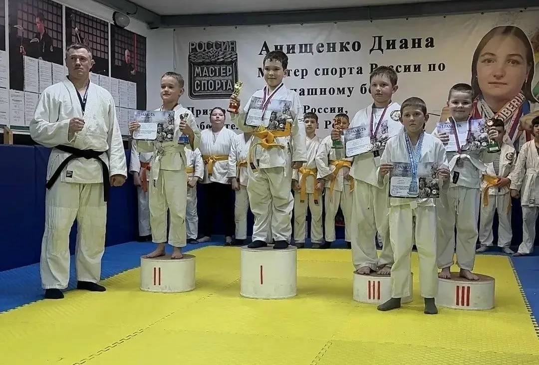 Первые уверенные шаги в мире спортивных единоборств.
 
В мае спортивный клуб "Росомаха" распахнул св