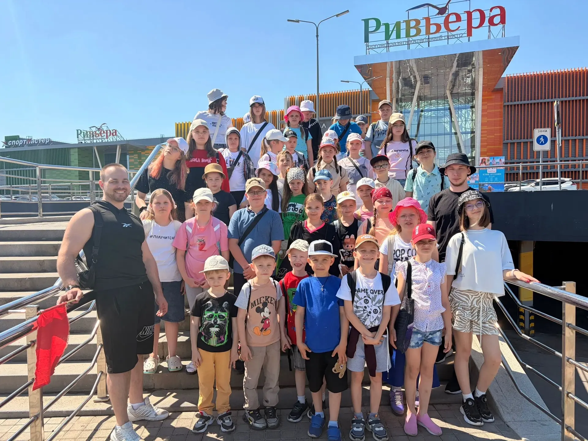 Сегодня в лагере было по-настоящему ярко, интересно и активно ☀️ Ребята окунулись в мир сказок Пушки