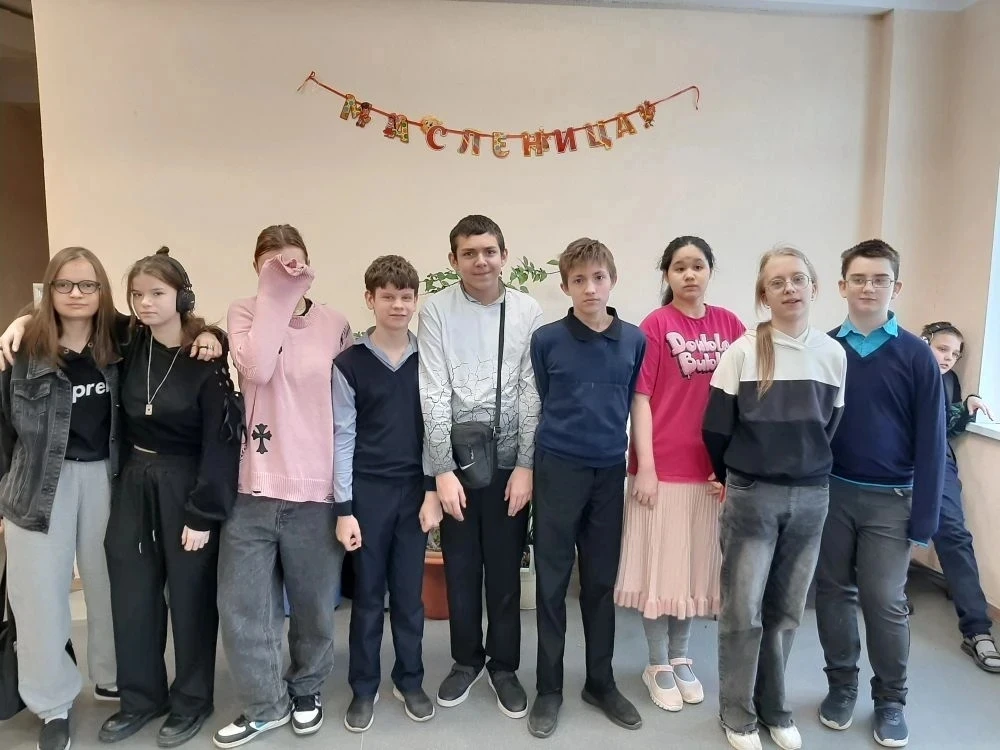 На этой неделе у учащихся 5-9 классов проходит праздник "Масленица". Всю неделю ребята на переменах 
