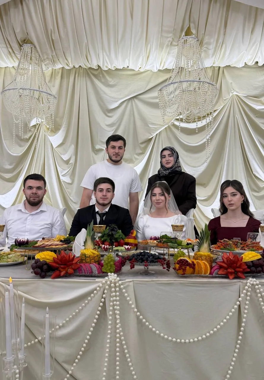 Сегодня торжественное событие у нашей активистки Зарины! 👰‍♀️🤍