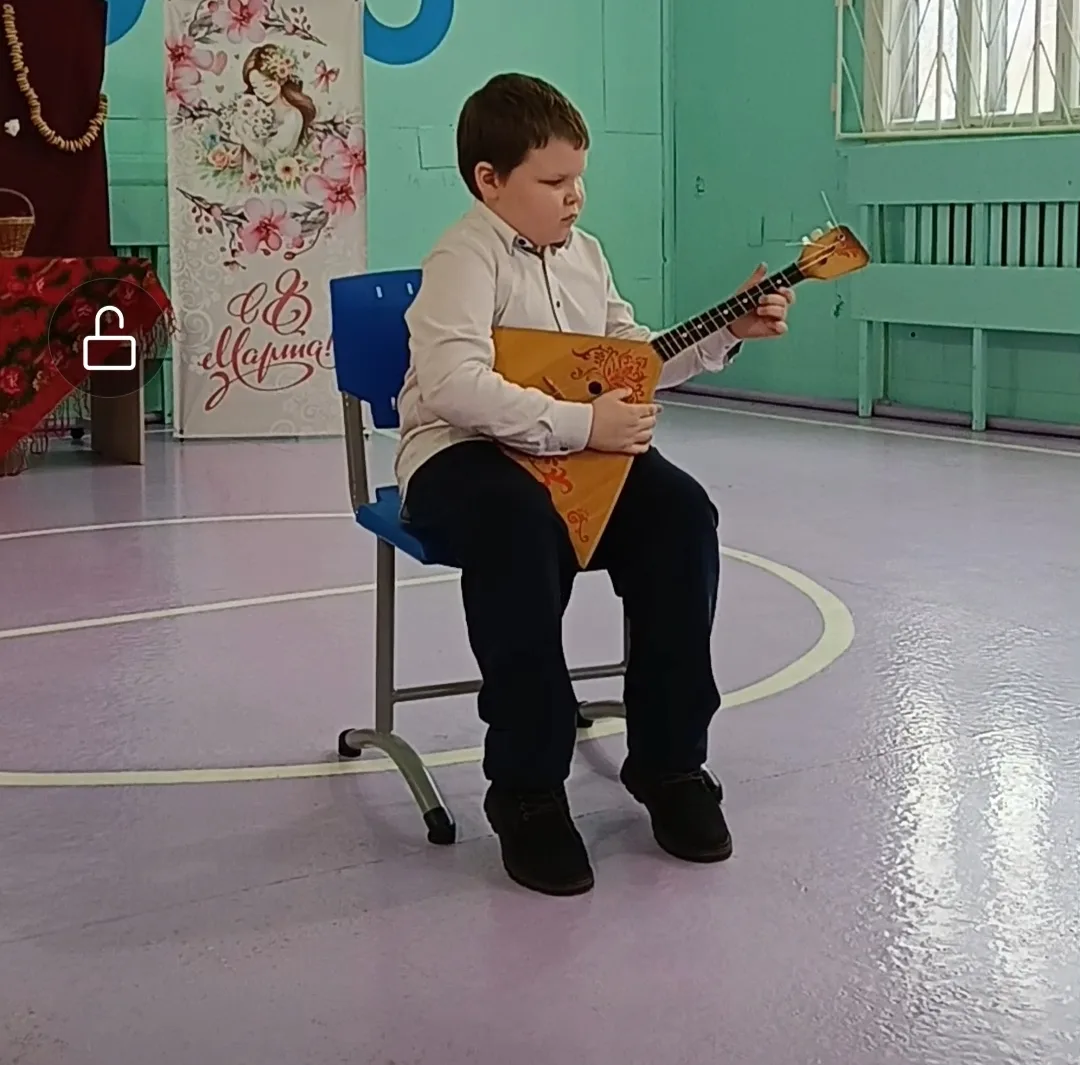 Концерт, посвящённый 8 марта! 🌸

В нашей школе прошёл яркий и трогательный концерт, посвящённый Меж