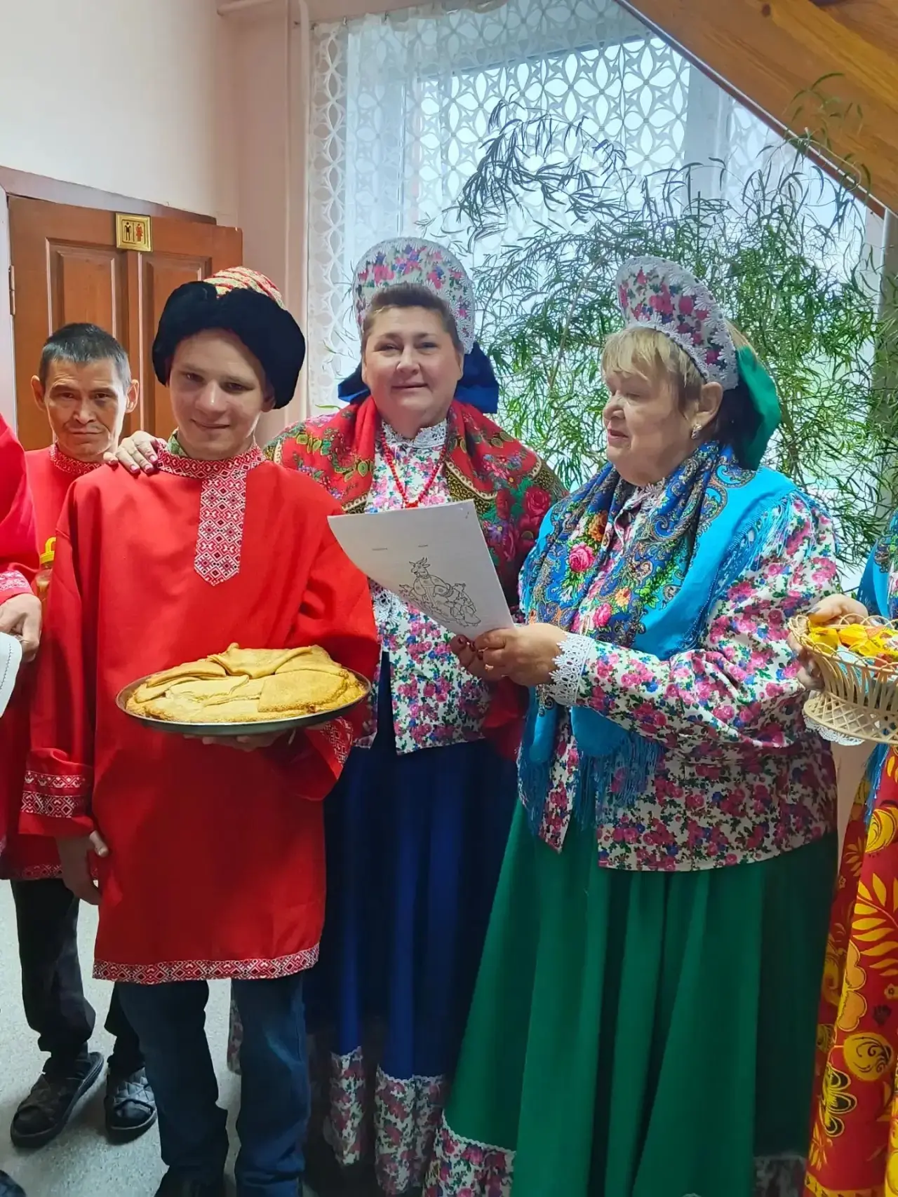 «С Медовым Спасом поздравляем»