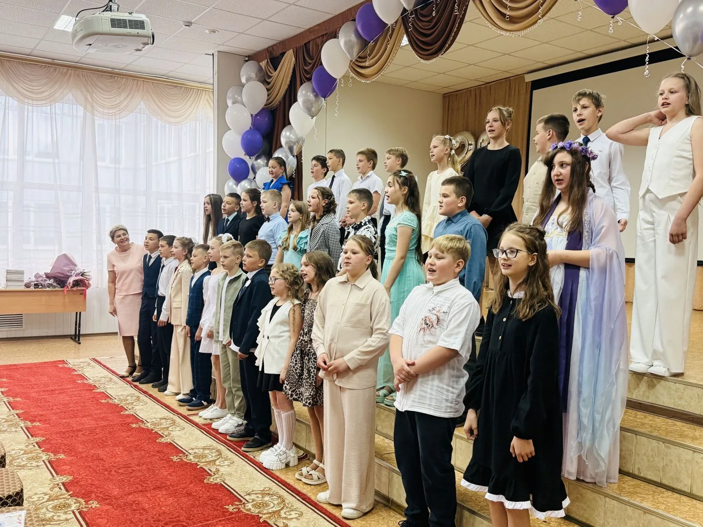 ✨26 мая актовый зал Шатурского лицея наполнился праздничной атмосферой – здесь состоялся торжественн