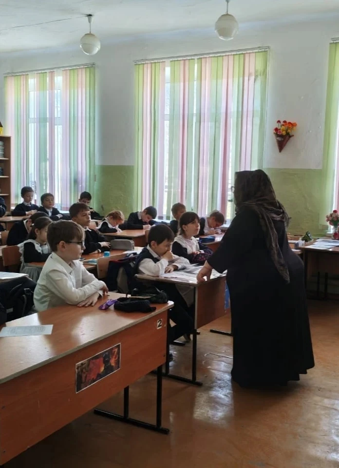 С учащимися объединения  14  мая педагог ДО ЭБЦ Мурзаева М. А. провела анкетирование по...