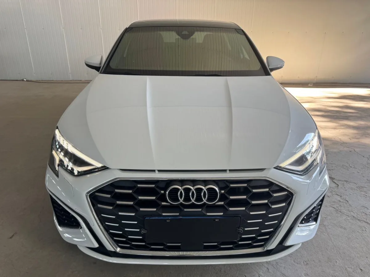 🇨🇳 Audi A3L Limousine 1.4 · 2022