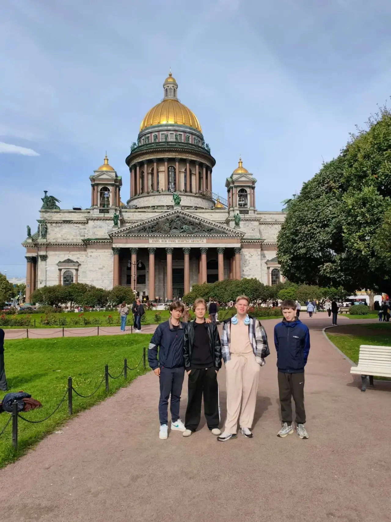 Профориентация и знакомство с культурыми достопримечательностями Санкт-Петербурга и Мос...