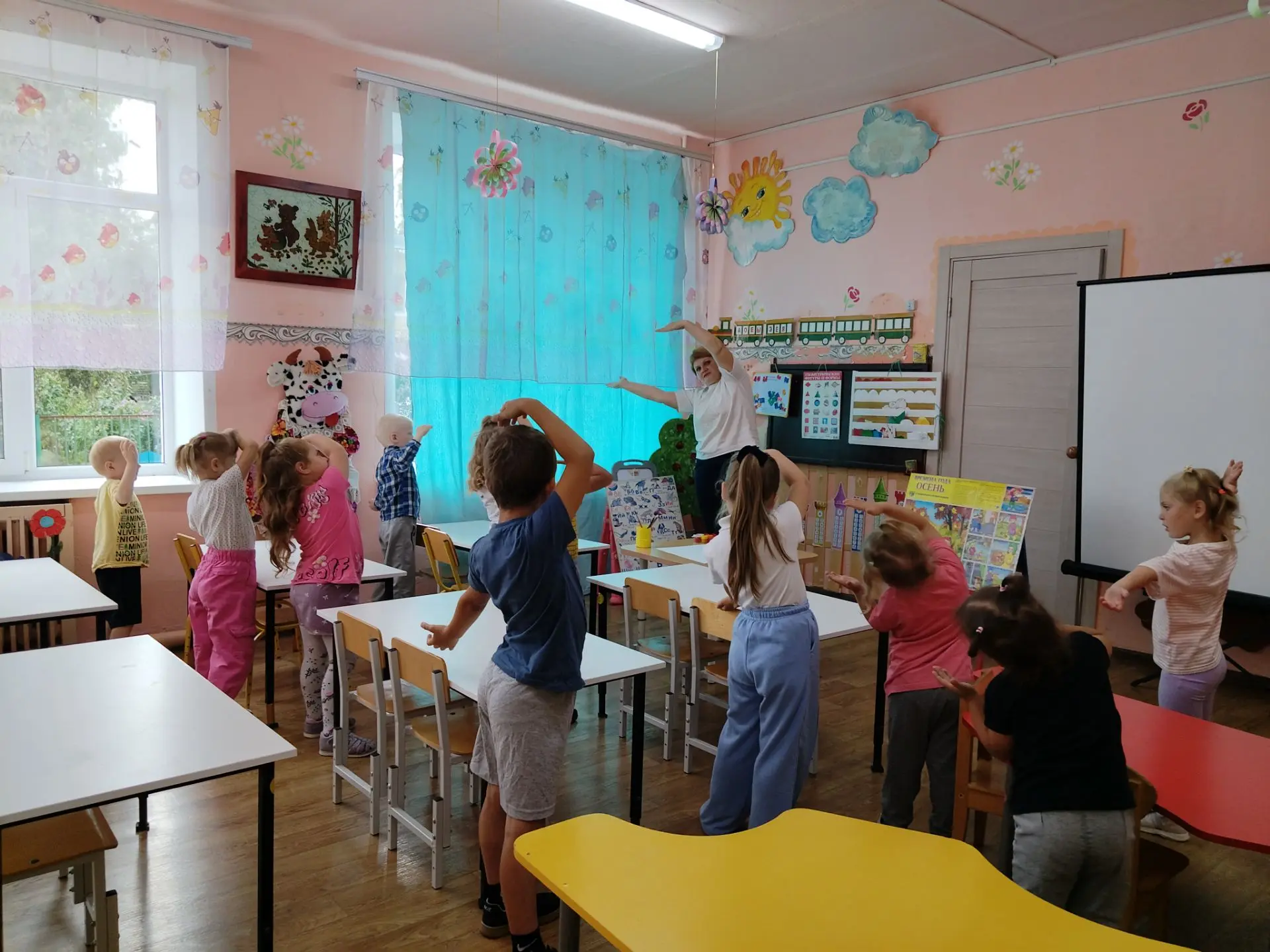 Сегодня у нас состоялось чудесное занятие по рисованию в нетрадиционной технике! 🍂
