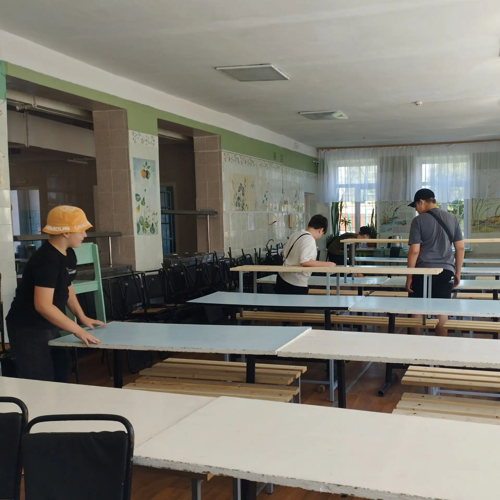 🏫 Школа готовится к встрече!

Совсем скоро прозвенит первый звонок, и коридоры снова наполнятся дет