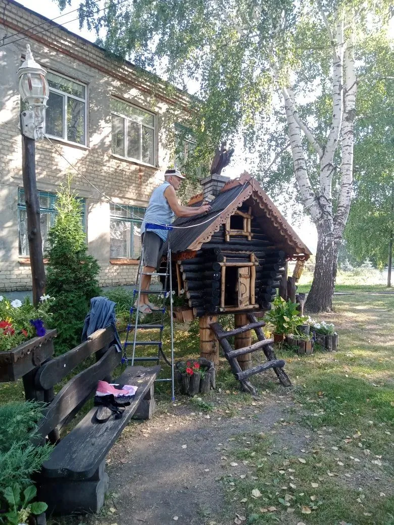 🌿Как оживает наша школьная зона отдыха