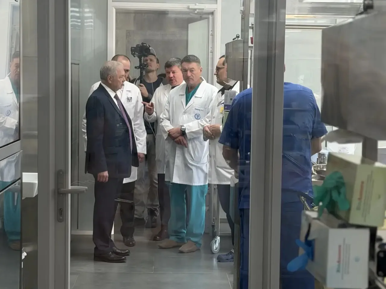 Наверное, у каждого человека есть врач, которого он помнит всю жизнь.

Для тысяч пациентов таким вра