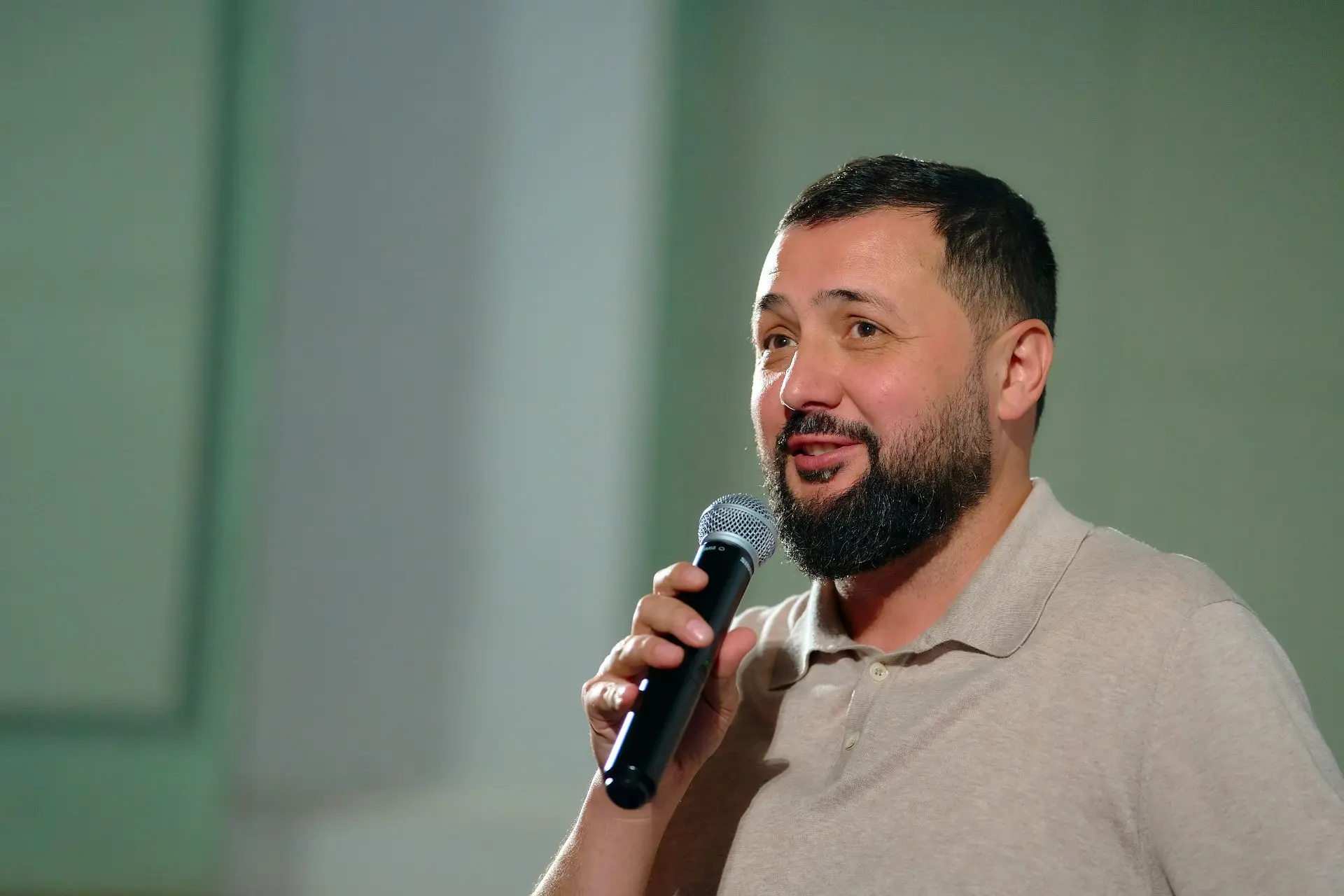 Зал кинотеатра «Мир», в котором прошла премьера фильма Магомета-Али Найманова и Зураба ...