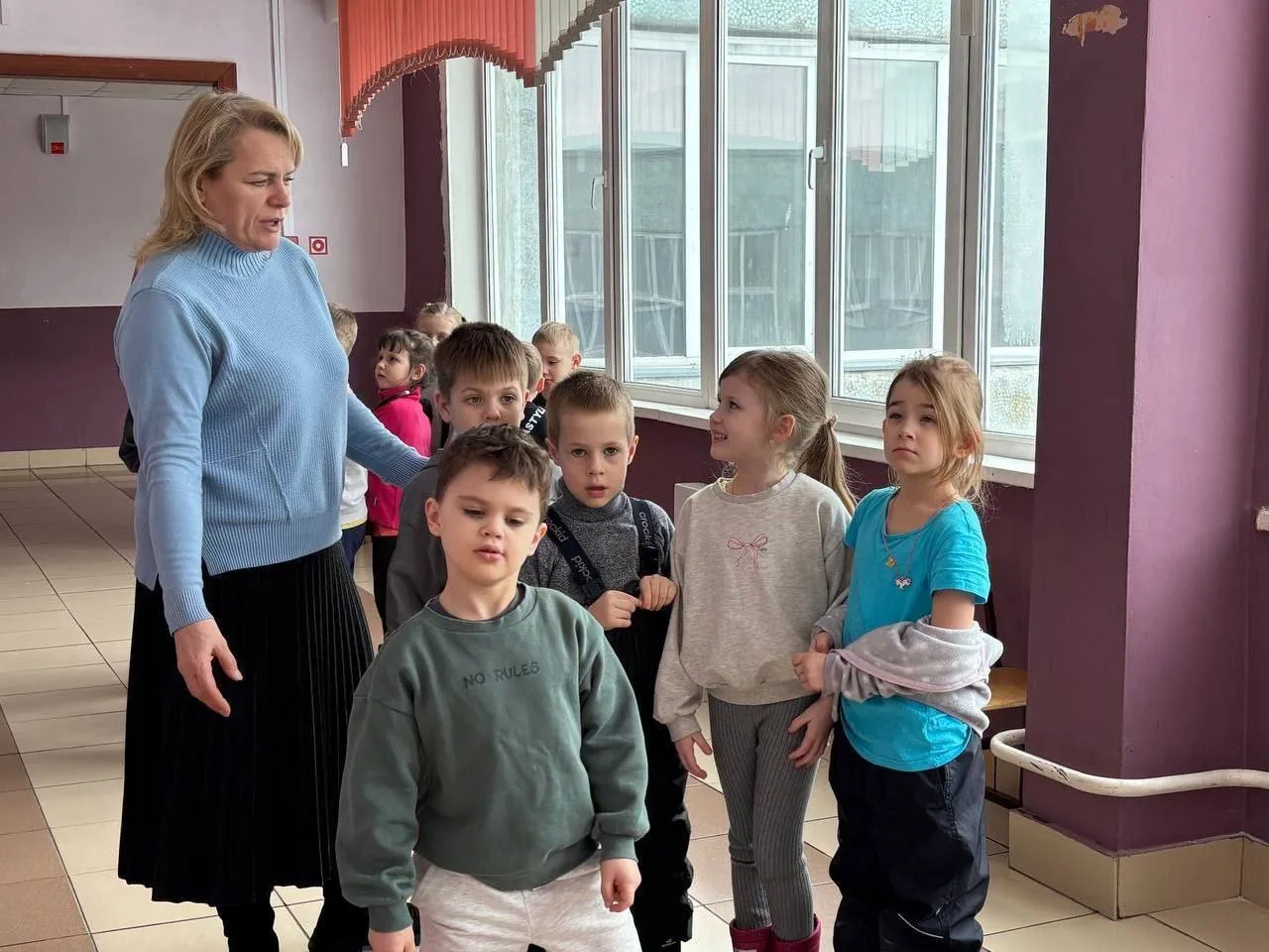 Всем привет!👋🏻   Сегодня кабинет физики в нашей школе наполнился звонким смехом и искренним удивлени