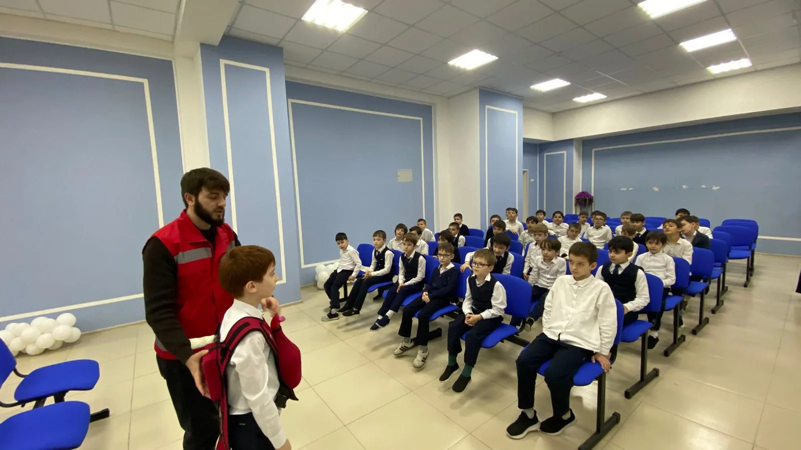 6 мая в нашей школе состоялась важная и полезная встреча. Представители Красного Креста провели для 