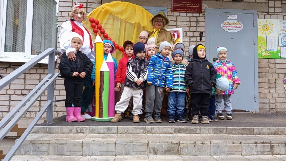 А у нас в саду веселье, начался учебный год. Поздравляем всех с Днём знаний, много ново...