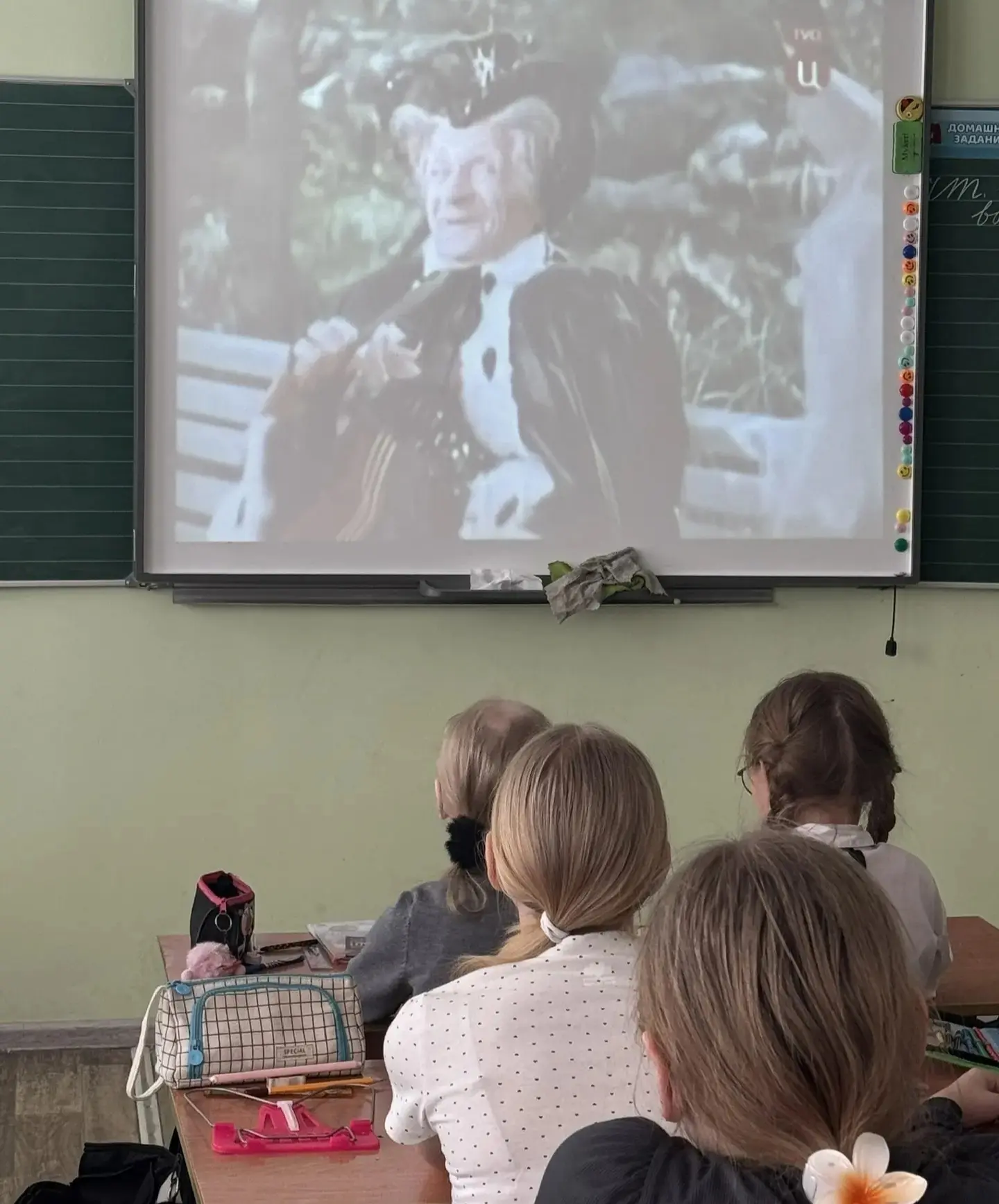 📚🏤ВСТРЕЧА УЧАЩИХСЯ ШКОЛЫ С СОТРУДНИКАМИ ЦЕНТРАЛЬНОЙ ДЕТСКОЙ БИБЛИОТЕКИ🏤📚  11 марта 2026 года учащиес