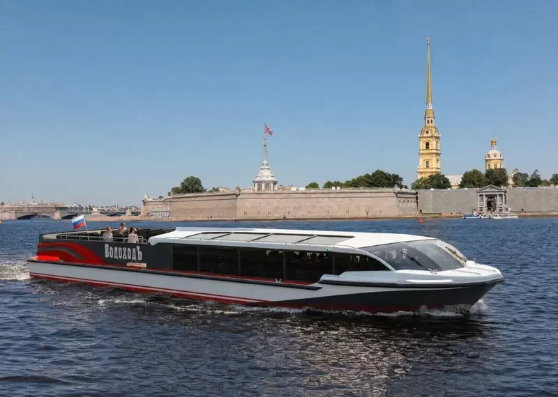 В Санкт-Петербурге спустили на воду пассажирское электросудно проекта F2 («Фонтанка 2.0») 

25 июля 