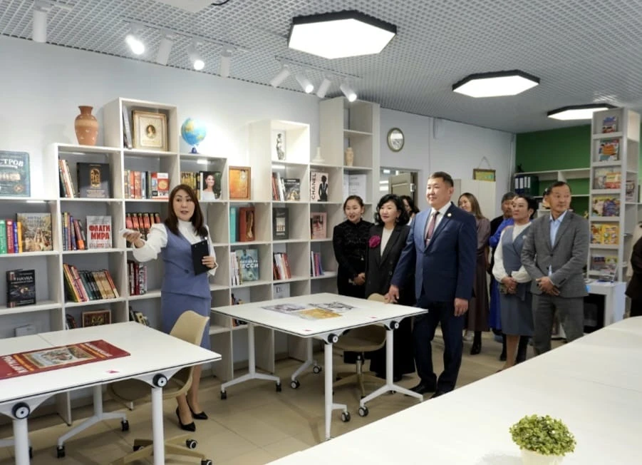В Год культуры в Якутии особое внимание уделяем развитию библиотек, создаем современные...
